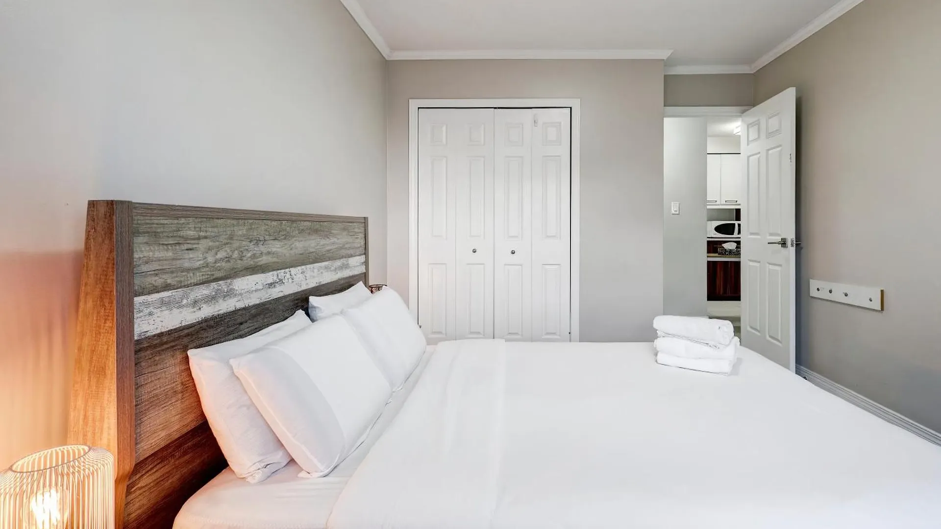 Great Unit In Downtown With Balcony And View Zm6 Apartment Montreal