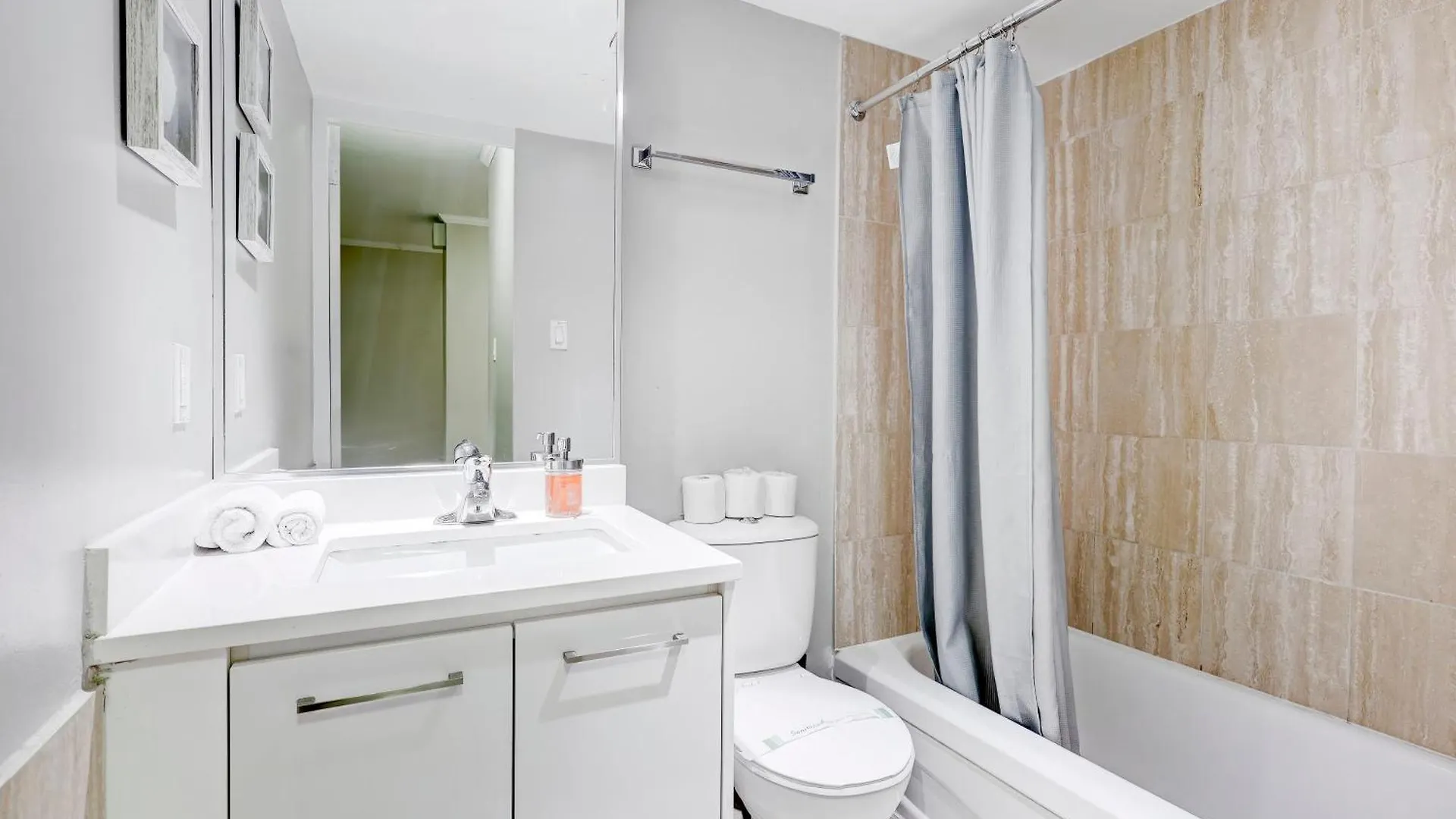 Great Unit In Downtown With Balcony And View Zm6 Apartment Montreal Canada