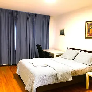  Habitación en casa particular Big Private Midmontreal Next To Station Metro - Parking Free